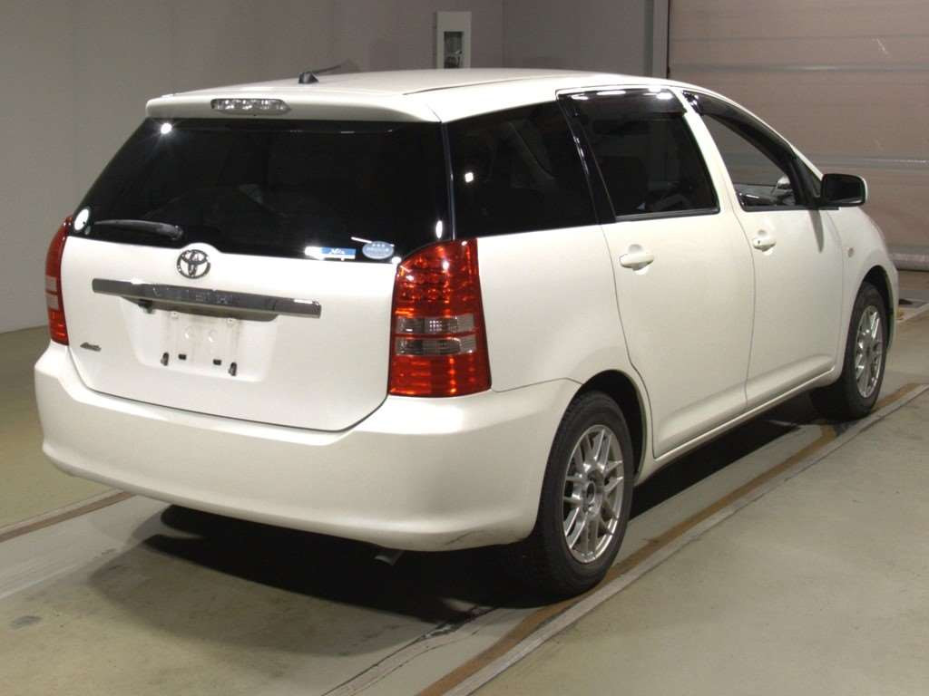 2004 Toyota Wish ZNE14G[1]