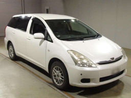 2004 Toyota Wish