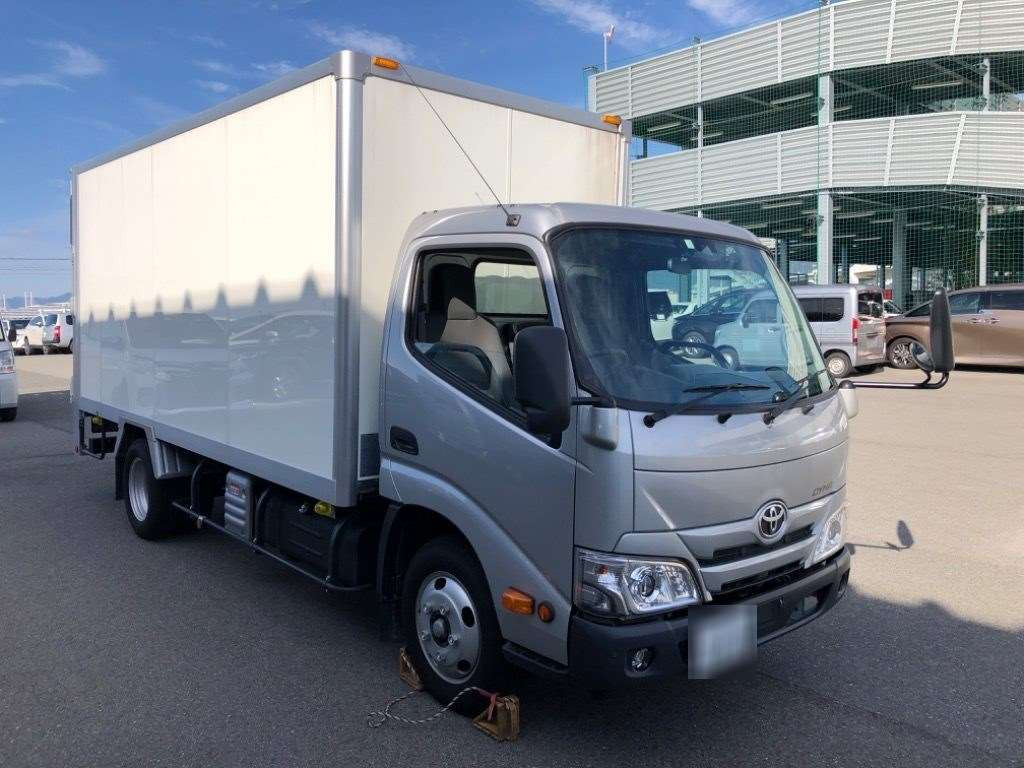 2023 Toyota Dyna Truck XZU655[2]