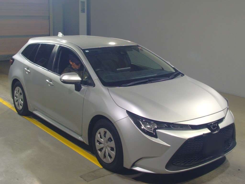 2020 Toyota Corolla Touring Wagon ZRE212W[2]