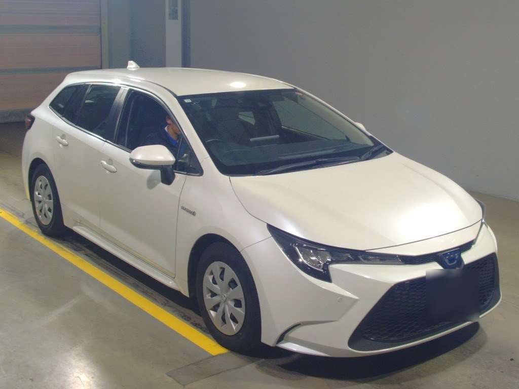 2020 Toyota Corolla Touring Wagon ZWE211W[2]