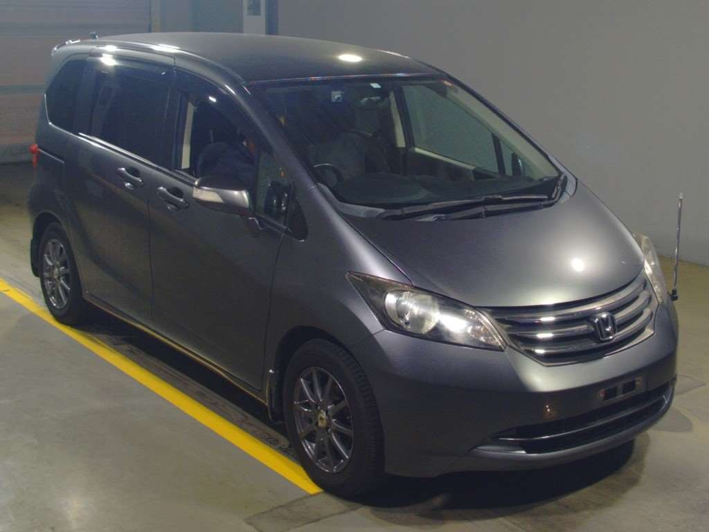 2010 Honda Freed GB3[2]