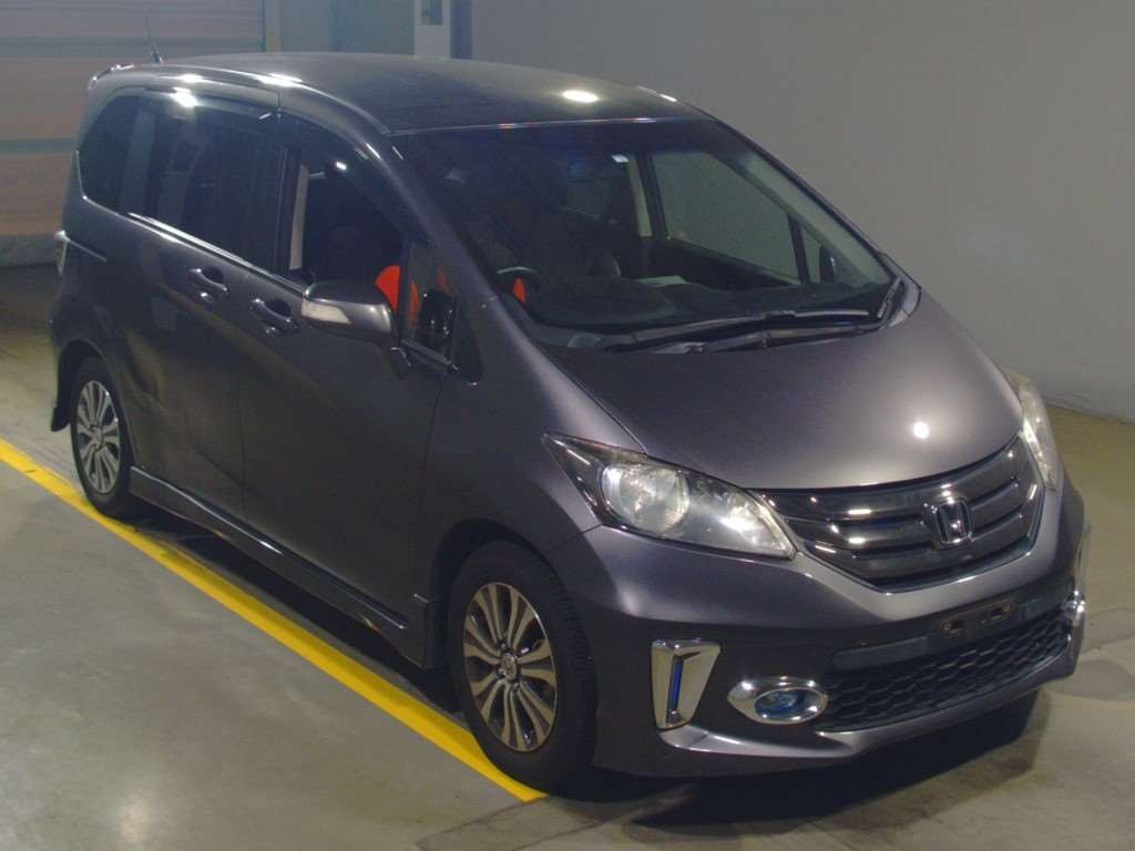 2014 Honda Freed GB3[2]