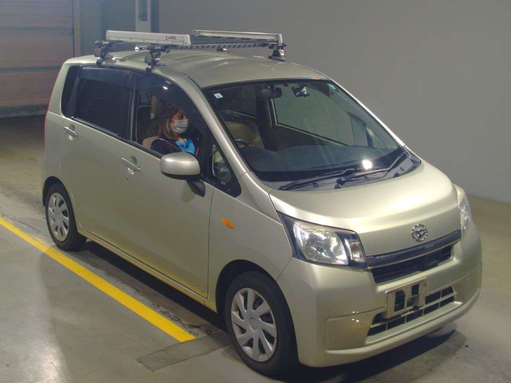 2013 Daihatsu Move LA100S[2]