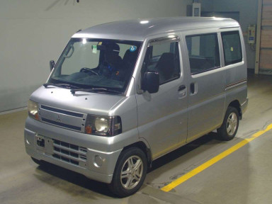 2010 Mitsubishi Minicab Van