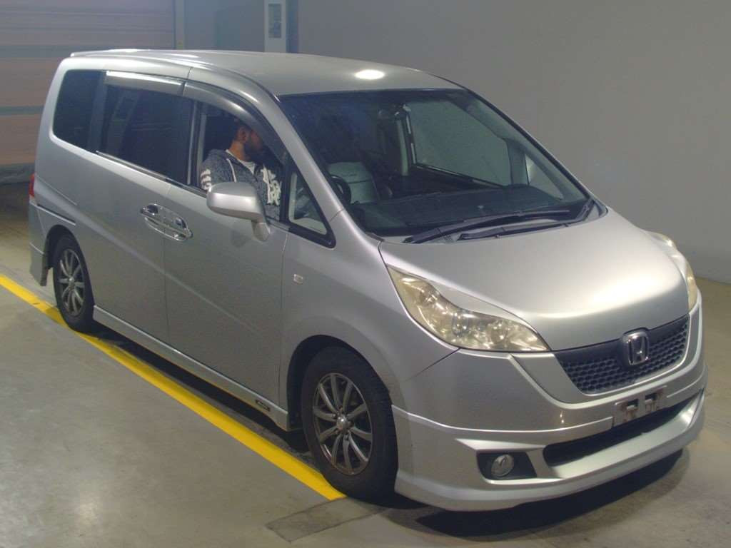 2005 Honda Step WGN RG1[2]