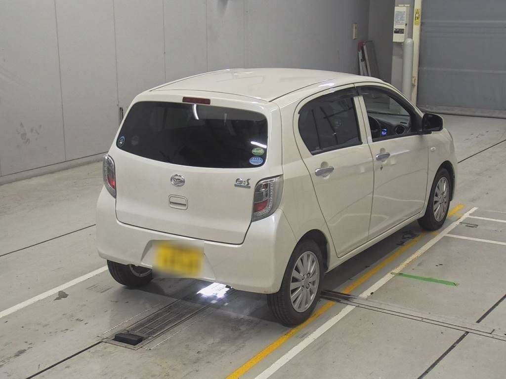 2015 Daihatsu Mira es LA300S[1]