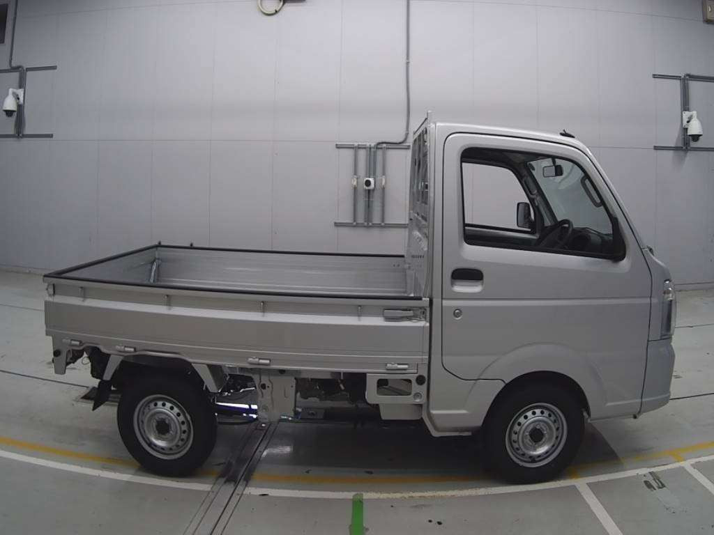 2024 Suzuki Carry Truck DA16T[2]