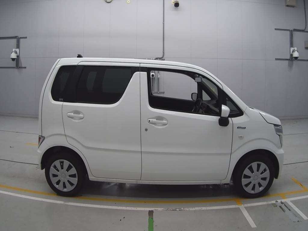 2022 Suzuki Wagon R MH95S[2]