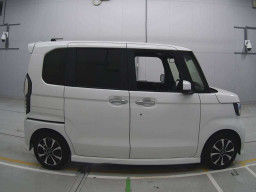 2020 Honda N-BOX CUSTOM