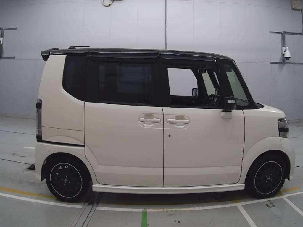 2015 Honda N-BOX CUSTOM JF1[2]