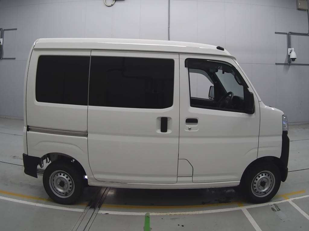 2022 Daihatsu Hijet Cargo S710V[2]