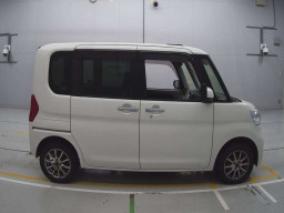 2015 Daihatsu Tanto