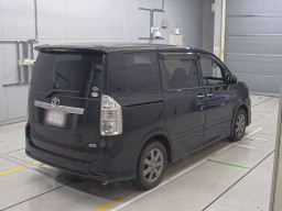 2010 Toyota Voxy