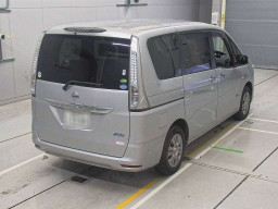 2013 Nissan Serena