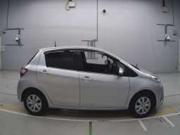 2017 Toyota Vitz