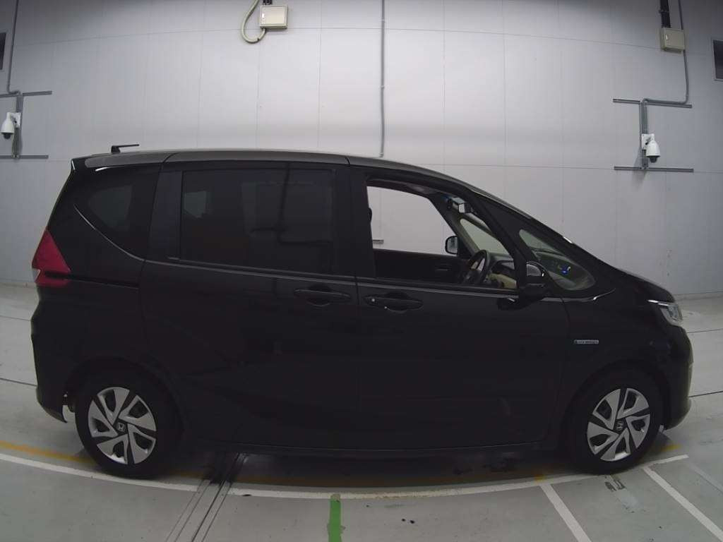 2019 Honda Freed hybrid GB7[2]