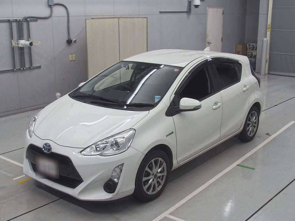 2015 Toyota Aqua NHP10[0]