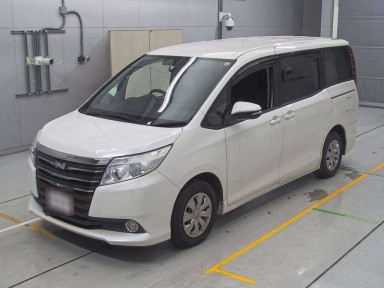 2015 Toyota Noah