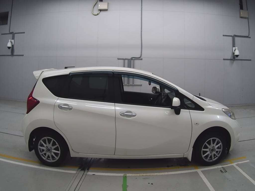 2014 Nissan Note E12[2]