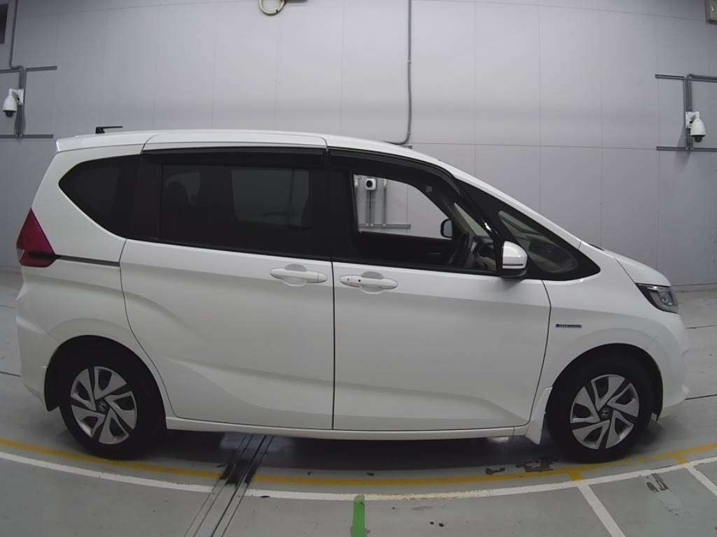 2017 Honda Freed hybrid GB7[2]