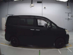 2013 Toyota Noah