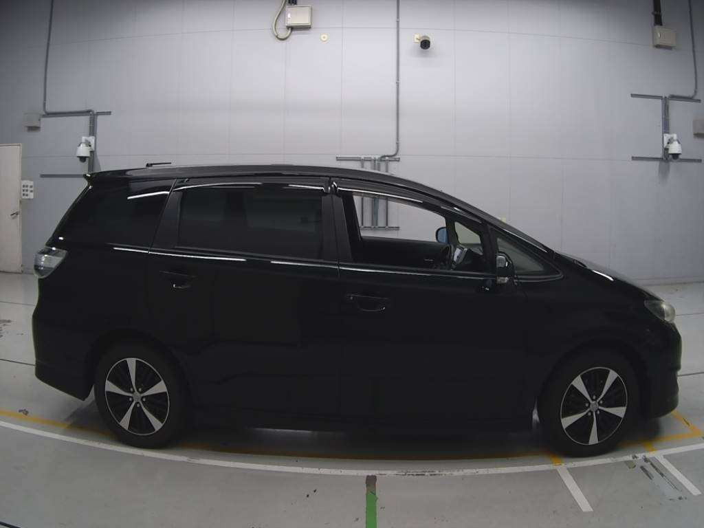 2013 Toyota Wish ZGE20W[2]