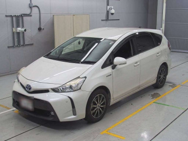 2016 Toyota Prius alpha