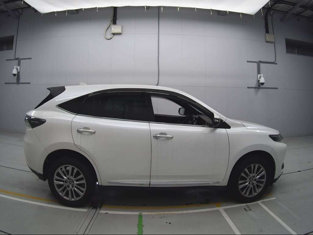 2014 Toyota Harrier ZSU60W[2]