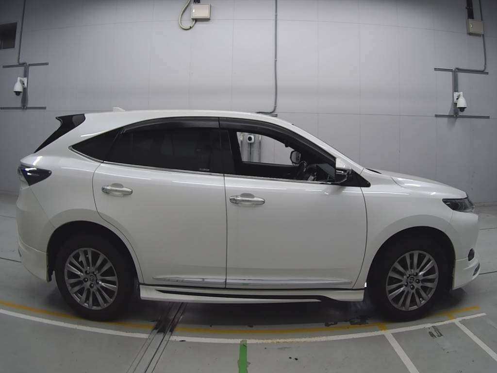 2015 Toyota Harrier ZSU60W[2]