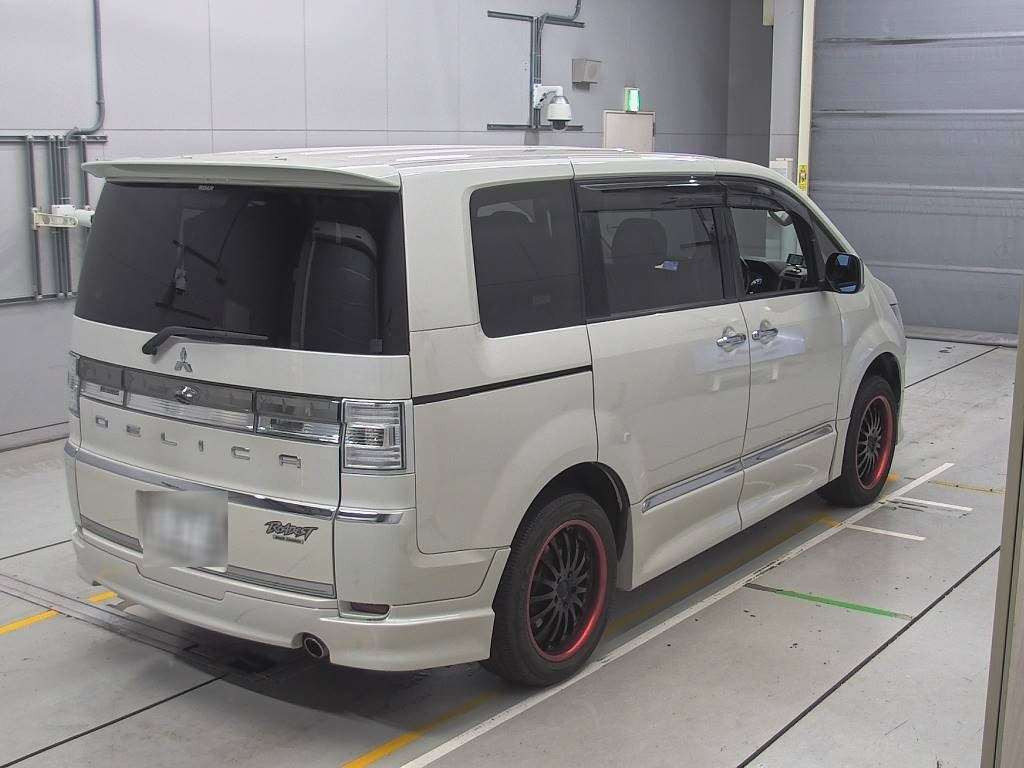 2015 Mitsubishi Delica D5 CV5W[1]