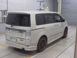 2015 Mitsubishi Delica D5