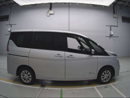 2017 Nissan Serena