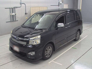 2013 Toyota Voxy