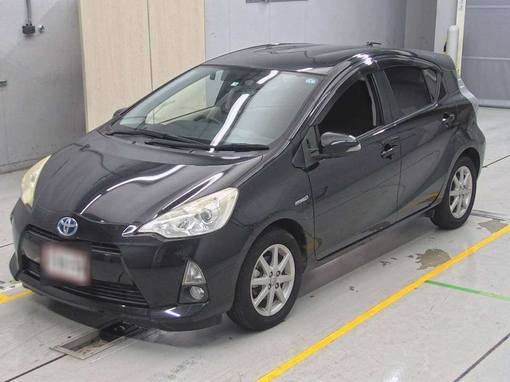 2013 Toyota Aqua NHP10[0]