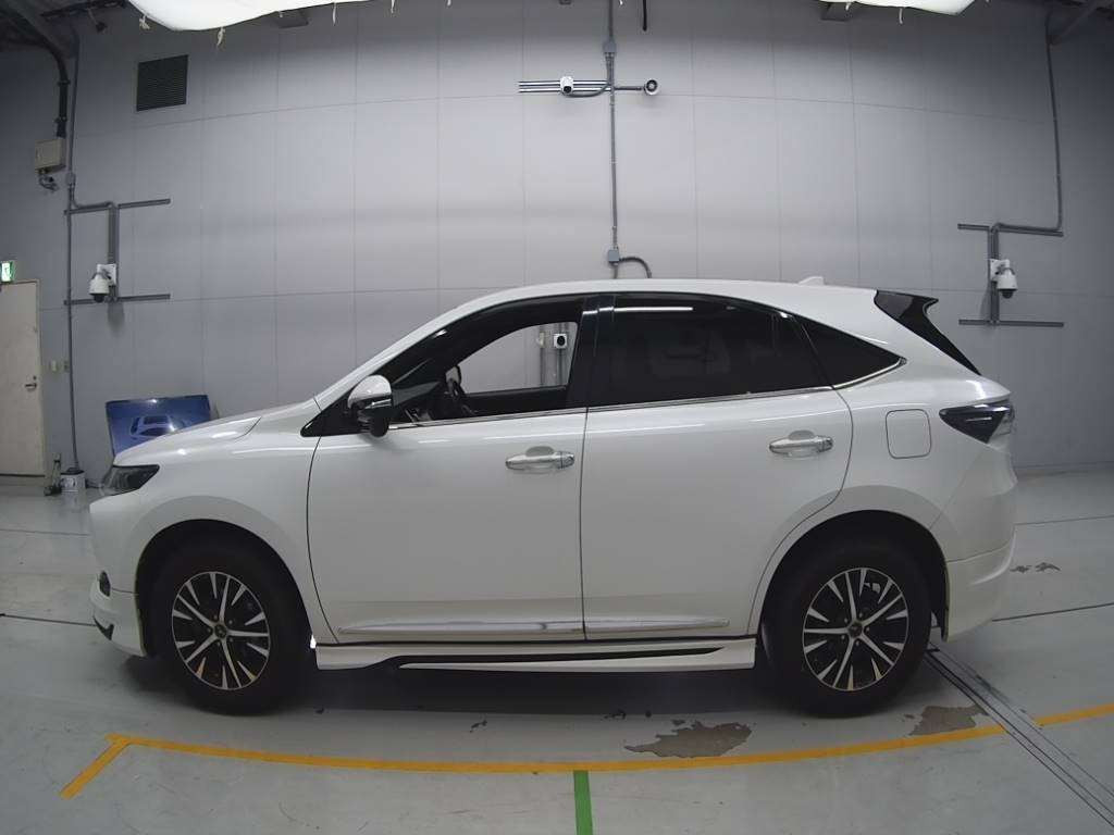 2014 Toyota Harrier ZSU65W[2]