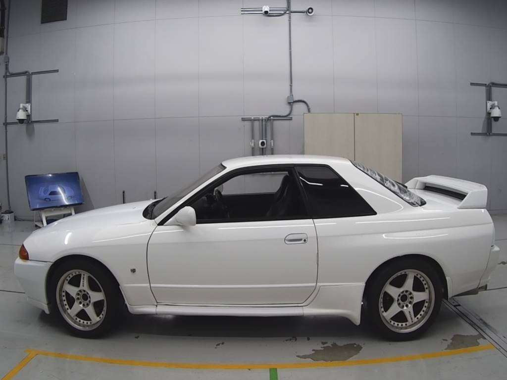 1994 Nissan Skyline BNR32[2]