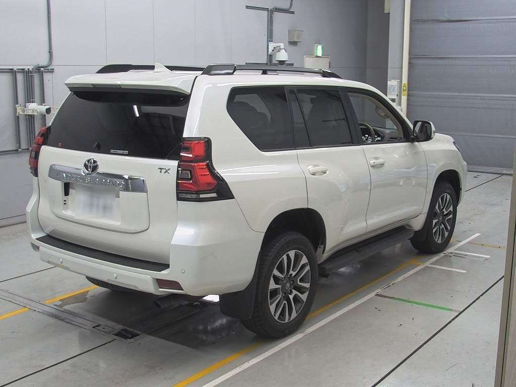 2023 Toyota Land Cruiser Prado TRJ150W[1]