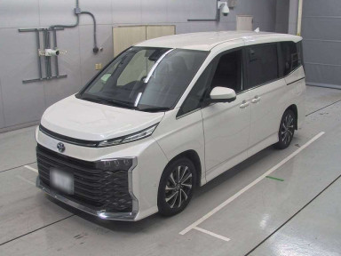 2023 Toyota Voxy