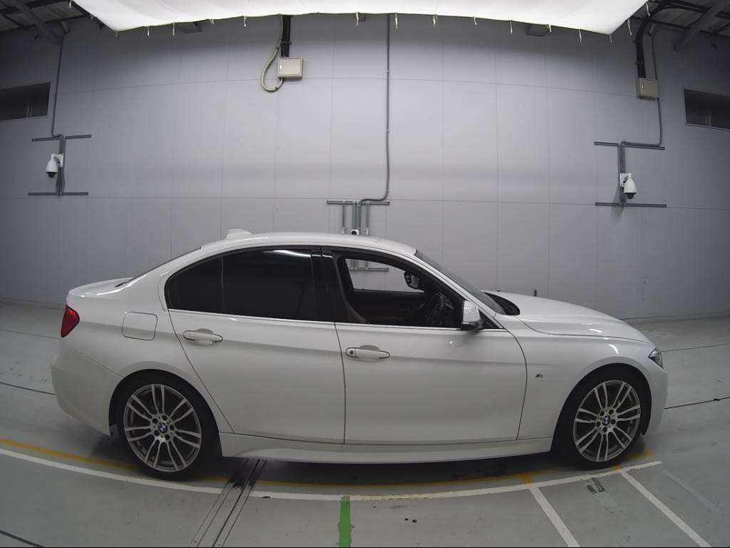 2014 BMW 3 Series 3D20[2]