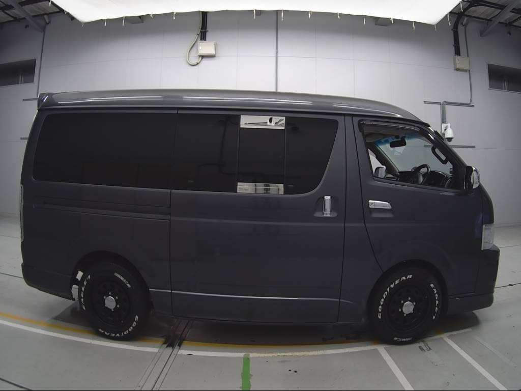 2008 Toyota Hiace Van TRH211K[2]