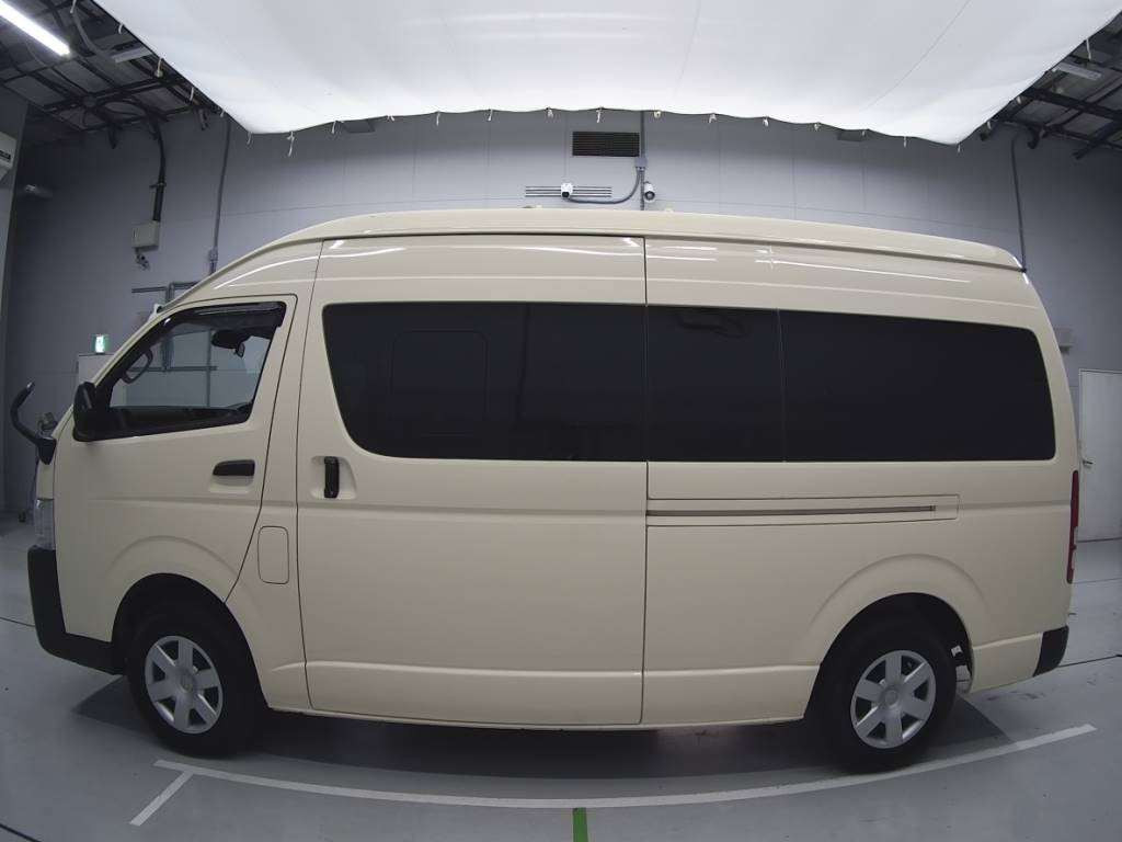 2023 Toyota Hiace Van TRH226K[2]