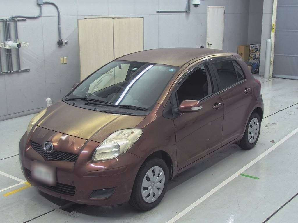 2010 Toyota Vitz SCP90[0]