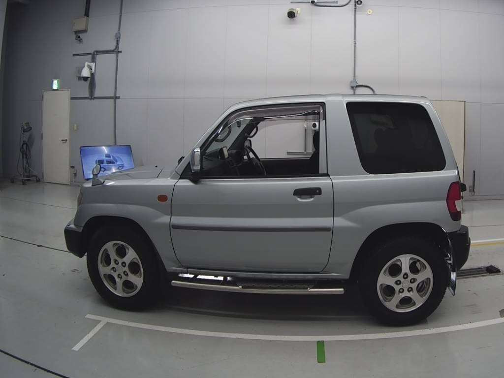 1999 Mitsubishi Pajero iO H66W[2]