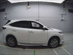 2017 Toyota Harrier