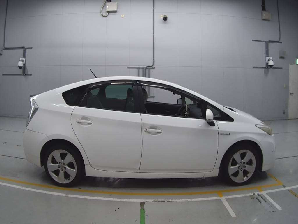 2009 Toyota Prius ZVW30[1]