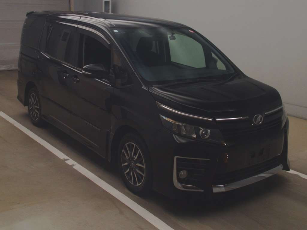 2014 Toyota Voxy ZRR80W[2]