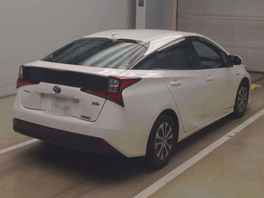 2019 Toyota Prius ZVW51[1]