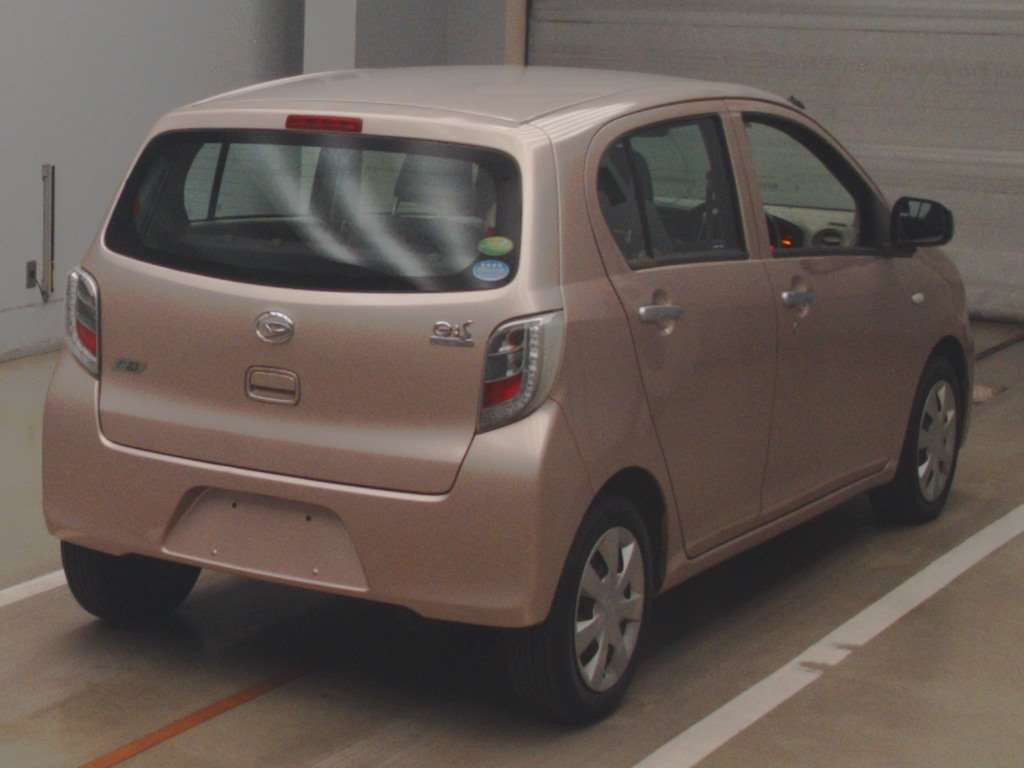 2013 Daihatsu Mira es LA300S[1]