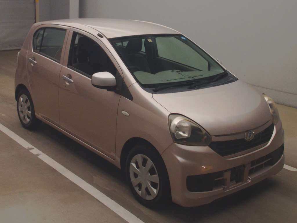 2013 Daihatsu Mira es LA300S[2]